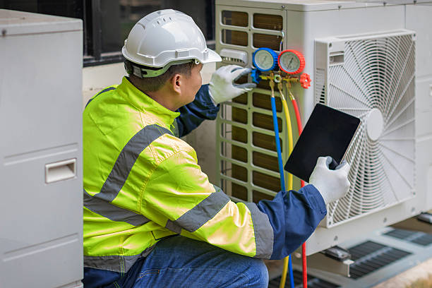 Professional Hvac technician working in Valley Park, MO